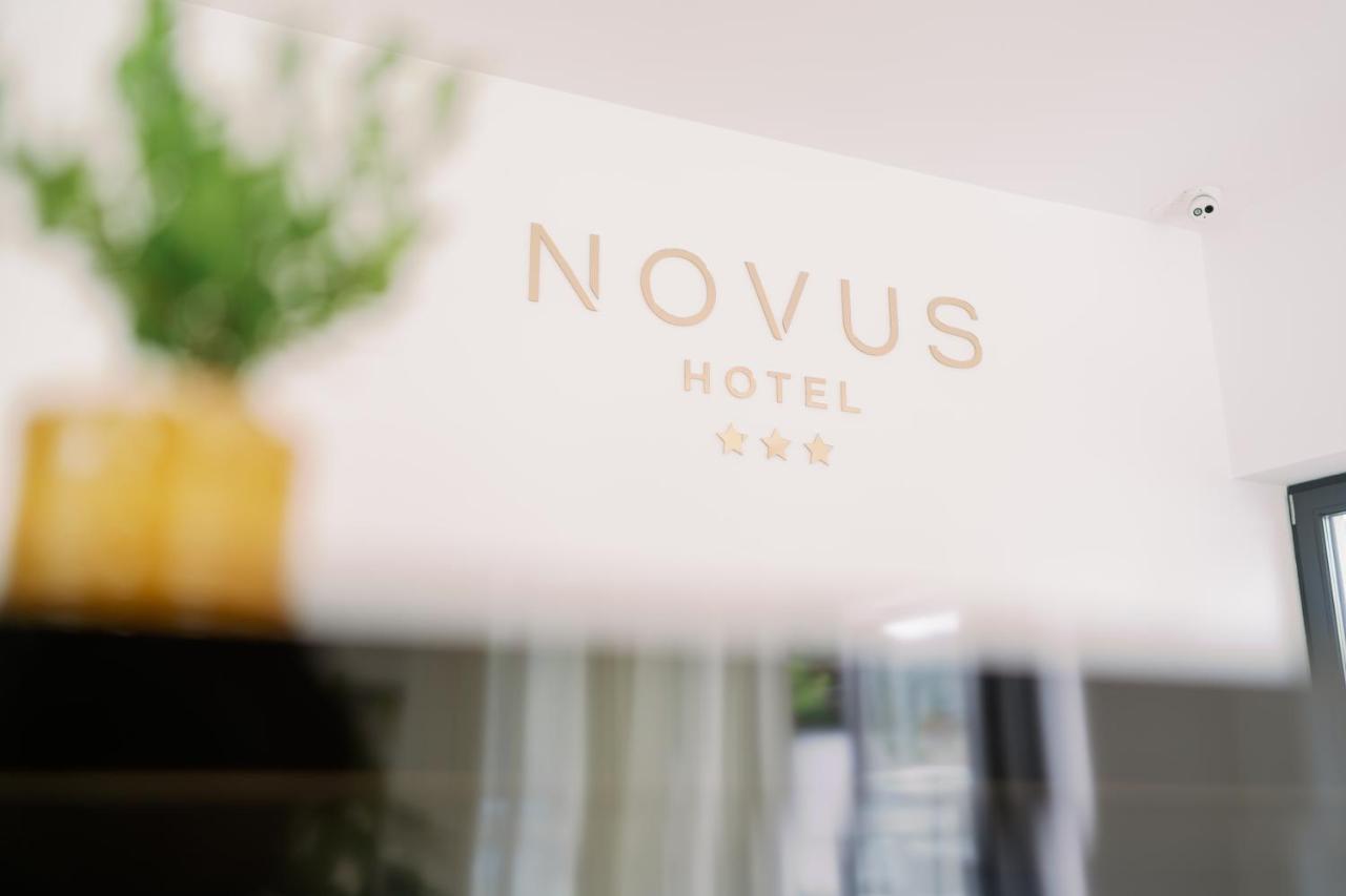 Novus 3*